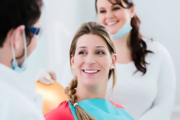 Explore Your Options With Dental Veneers From A Dentist