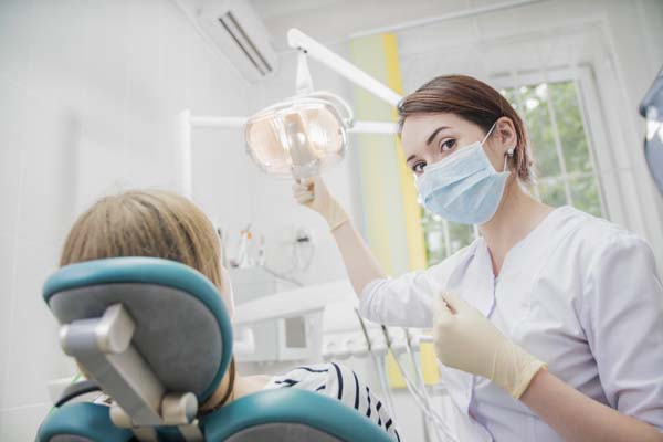 How A Root Canal Specialist Can Save Your Teeth